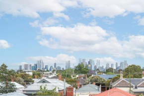 Brunswick 3bdrm townhouse, with parking by Custom Bnb Hosting